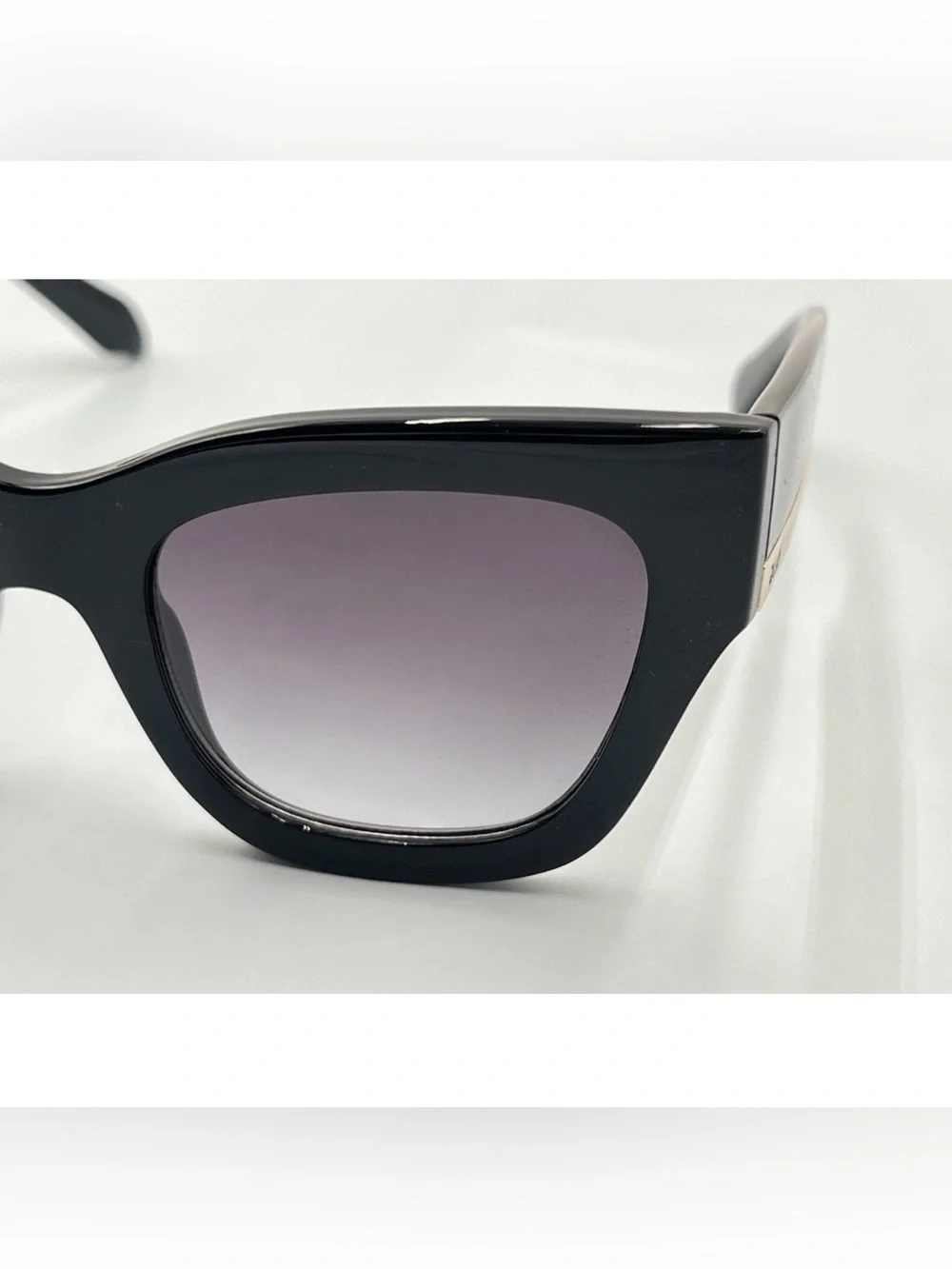 Quay Australia “By The Way” Smoke Lens Black Sunglasses with Gradient Lenses
